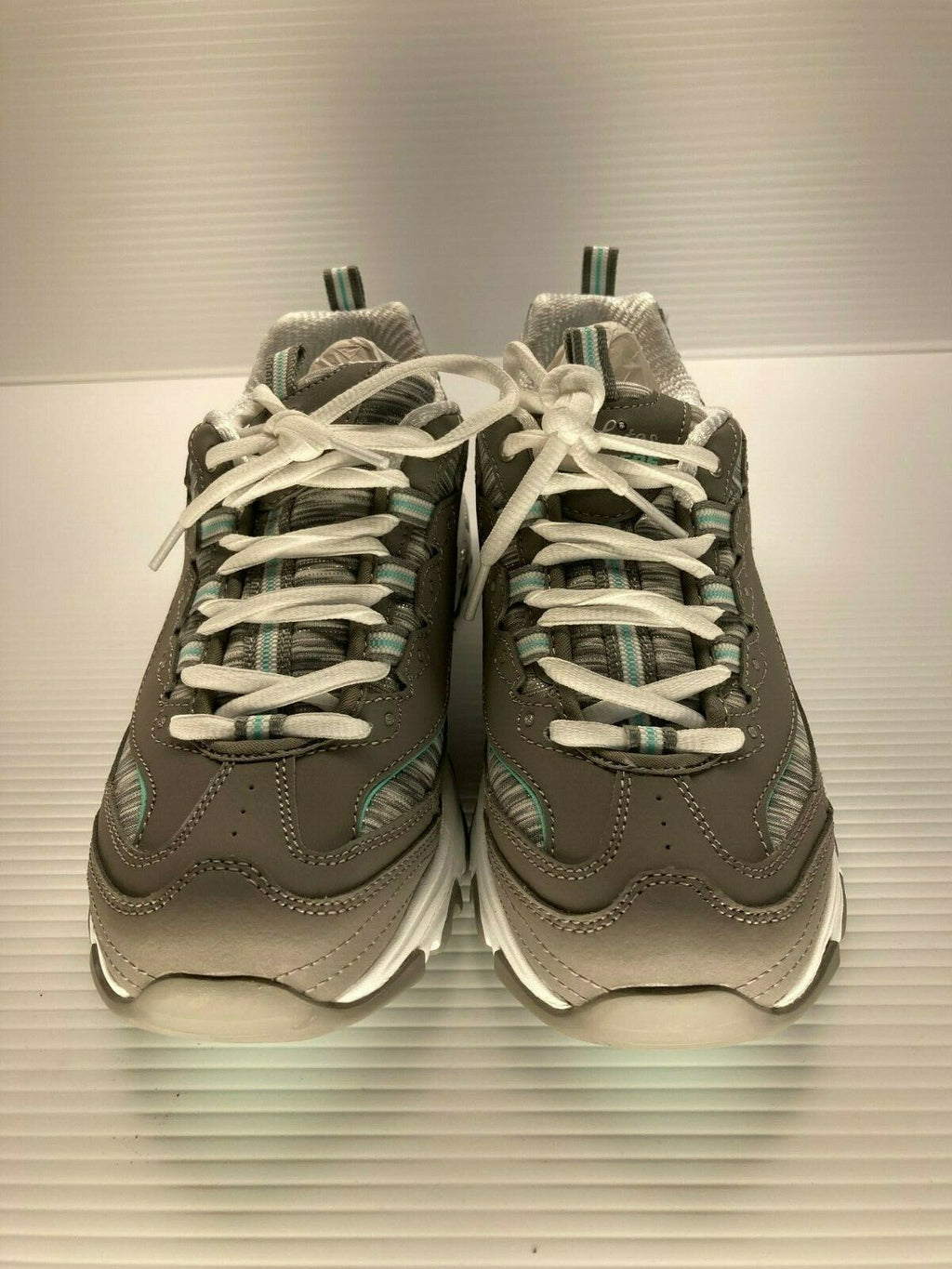 NEW SKECHERS WOMEN D'LITES INTERLUDE SNEAKER GREY MINT sz 9 FREE SHIP 11978