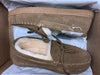 BEARPAW WOMENS MOC II SHEEPSKIN MOCCASIN HICKORY TAN FAUX 9.5 WIDE SHOE 1295W