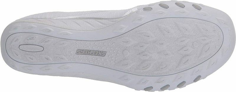 SKECHERS WOMEN'S BREATHE EASY FORTUNE KNIT BUNGEE SNEAKERS 8 WHITE SILVER 23028