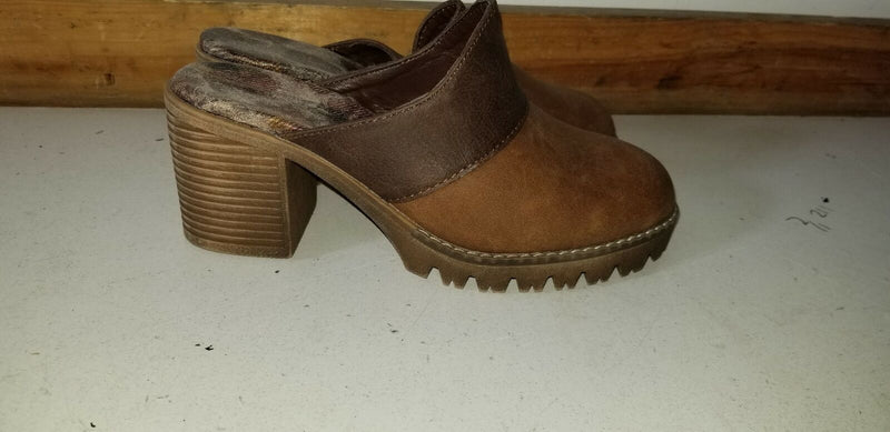 MUK LUKS WOMEN'S HEEL SLIP ON FAUX LEATHER COMFORTABLE MULE CLOG sz 6 BROWN